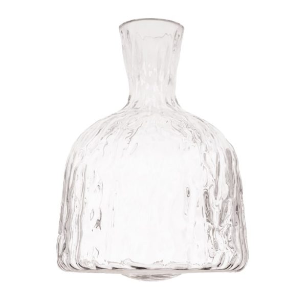 decantor whiskey on the rocks